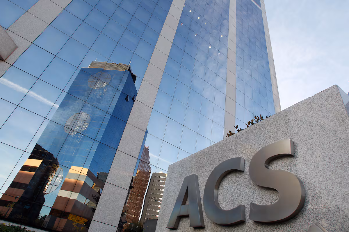 ACS Alcanza un Récord Histórico Impulsado por la Confianza en la IA » Revista Emprendimiento