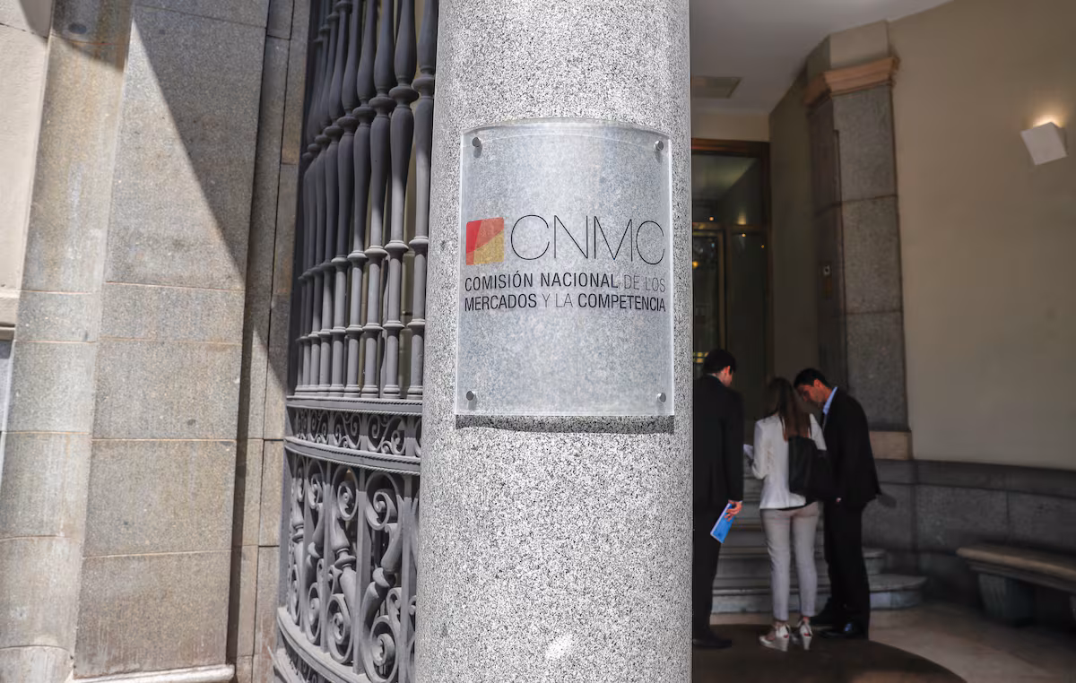 Crisis en la CNMC: Destitución del Subdirector de Regulación en Medio de Controversia sobre Retribución de Redes » Revista Emprendimiento