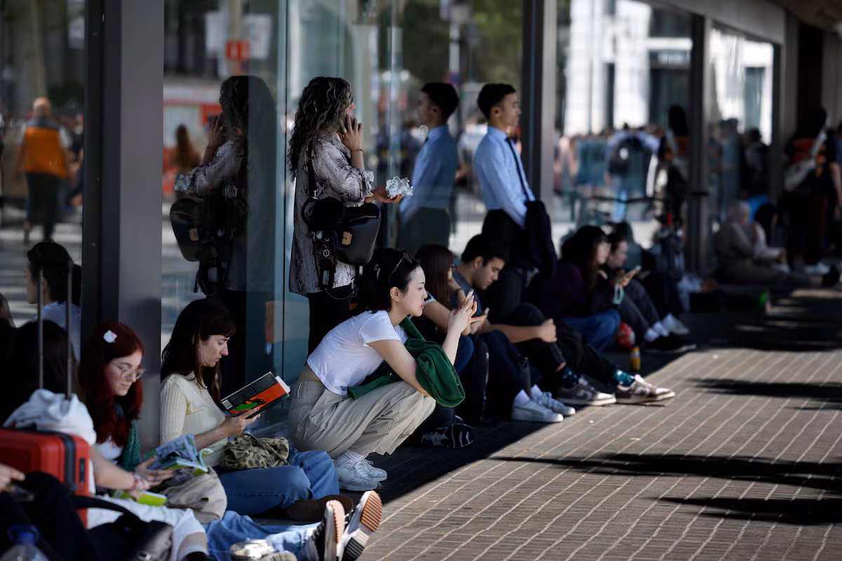 El Gobierno impone a las empresas asegurar 4 horas de cobertura móvil al 85% de la población durante apagones » Revista Emprendimiento