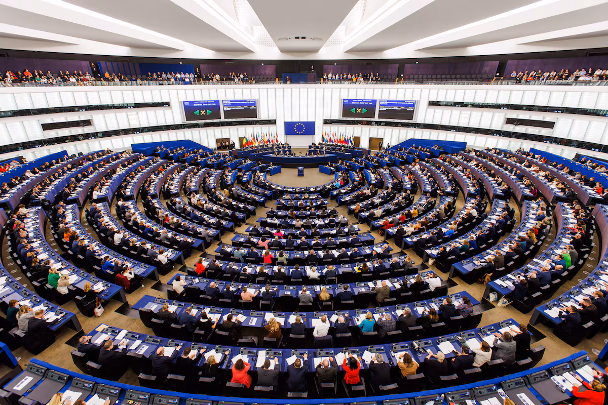 El PP Europeo Aboga por un Euro Digital Moderado ante las Aspiraciones del BCE y la Comisión Europea