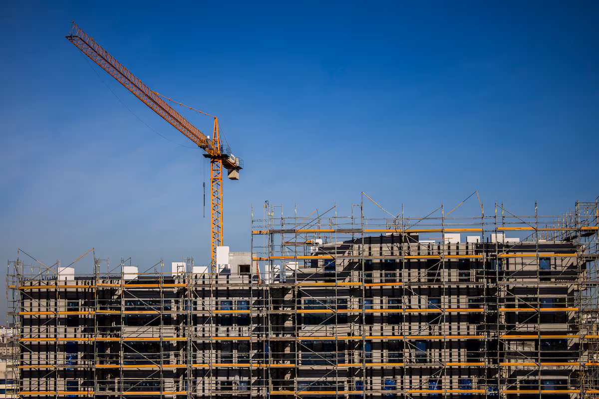 El Precio de la Vivienda Alcanza un Máximo Histórico: 2.153 Euros por Metro Cuadrado » Revista Emprendimiento