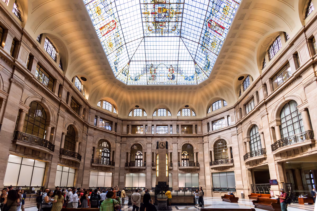 Éxito rotundo: 9.200 entradas para el Banco de España se venden en solo 40 minutos; ¡nuevas oportunidades en febrero! » Revista Emprendimiento