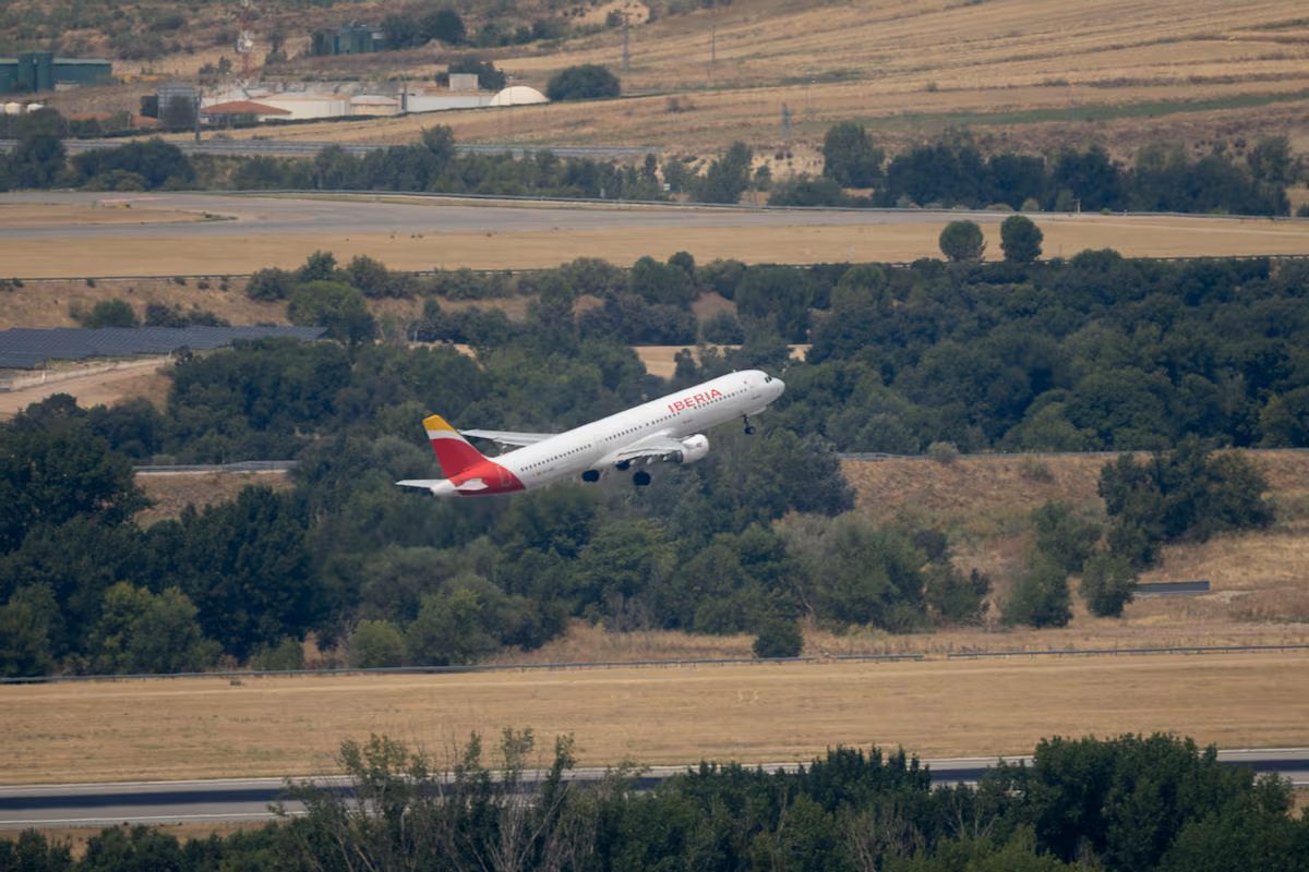 Iberia Extiende Hasta Fin de Año la Suspensión de Vuelos a Venezuela » Revista Emprendimiento
