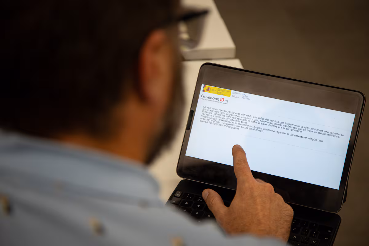 Ministerio del Trabajo culpa a un 'ataque malicioso' por la caída de la web de evaluación de riesgos para empleadas del hogar » Revista Emprendimiento
