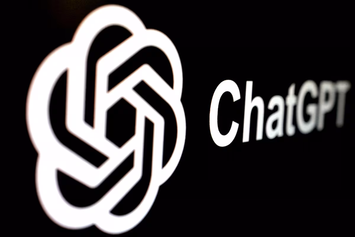 OpenAI declara 'código rojo' y reorganiza operaciones para fortalecer ChatGPT frente a la competencia de Alphabet » Revista Emprendimiento