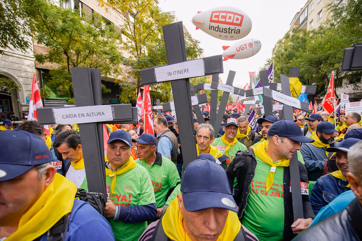 Trabajo dialogará con sindicatos sobre reforma de prevención de riesgos tras oposición empresarial » Revista Emprendimiento