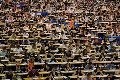 Opositores en las pruebas de enfermería.